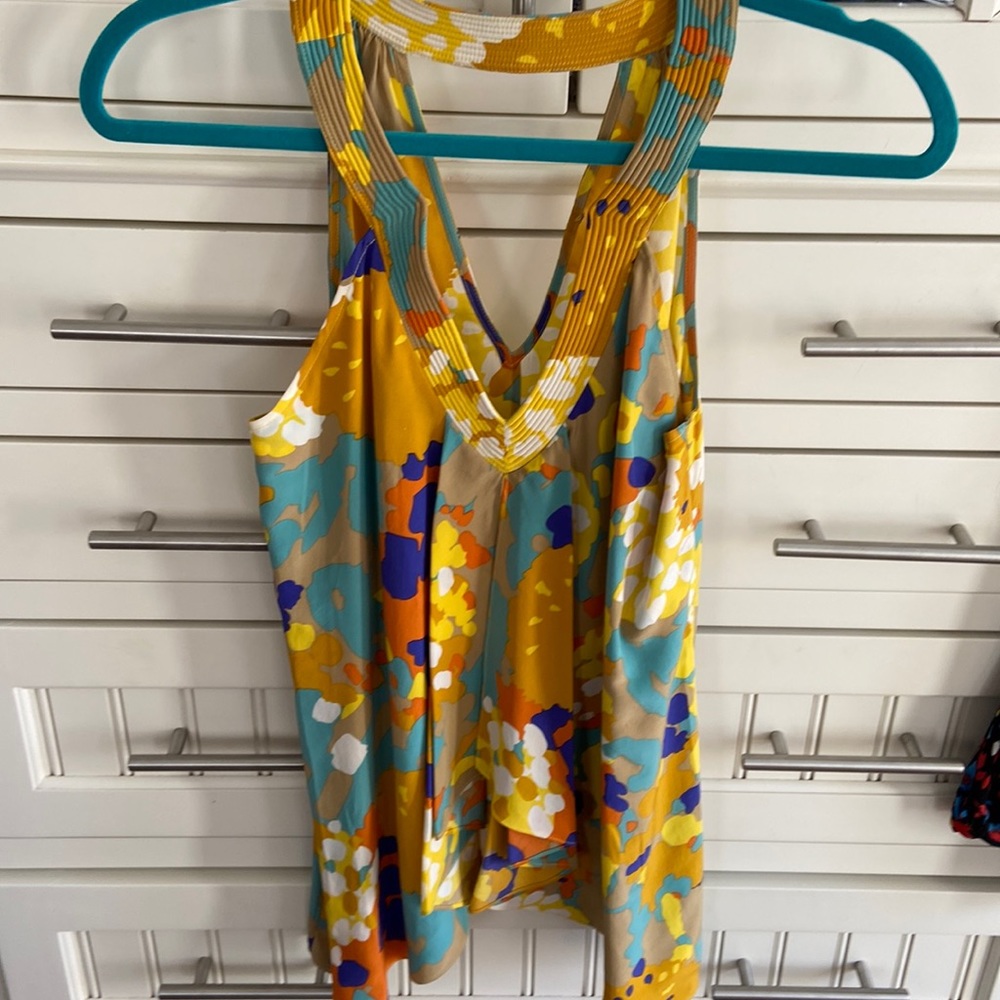 Awesome summer top - so cute with white skinny jeans